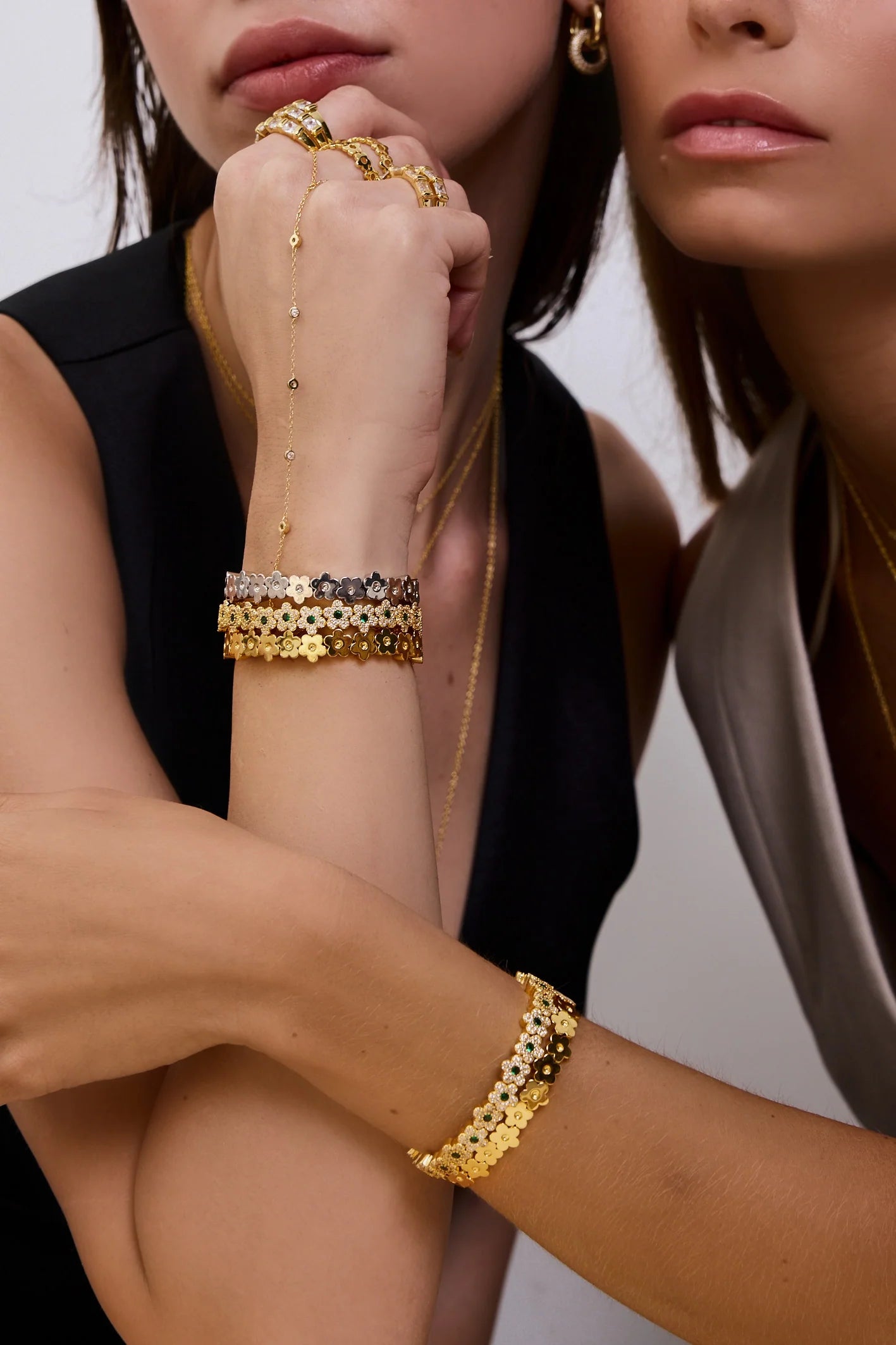 The Classic Flower Bracelet by Orloveria